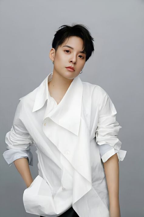 Handsome Short Hair Women, Amber Liu Haircut, Fx Amber, Amber Lui, Amber Wallpaper, F (x) Kpop, Guy Haircuts, Amber J Liu, Amber Liu