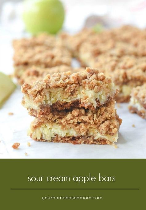 Apple Bar Recipes, Sour Cream Apple Pie, Apple Center, Apple Bar, Apple Treats, Fast Dessert Recipes, Fast Desserts, Fruit Bars, Apple Bars