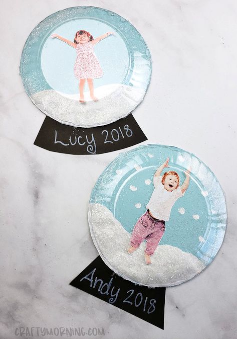 paper Snow Globe Preschool Craft, Contact Paper Snow Globe, Snowglobe Picture Craft, Paper Snow Globe, Snow Globe Paper Craft, Paper Plate Snow Globe Craft, Paper Plate Snow Globe, Paper Plate Snowglobe, Clear Plate Snow Globe Craft