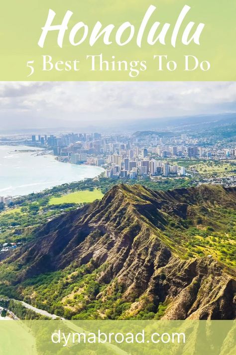 Looking for the 5 best things to do in Honolulu? Then this is the article for you! Here you find exactly what things you should not miss out on! Things To Do In Honolulu, Hanauma Bay, Pearl Harbor Attack, Hawaiian Culture, Golden Beach, Waikiki Beach, Nature Preserve, Honolulu Hawaii, Pearl Harbor