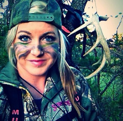 Bow Hunter Hunting Face Paint, Camo Makeup, Camouflage Face Paint, Camo Face Paint, Hunter Costume, Hunting Photography, How To Paint Camo, Black Face Paint, Face Paint Ideas