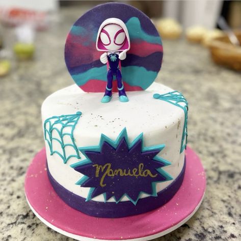 Spidey Ghost Cake, Ghost Spidey Birthday Cake, Spider Gwen Birthday Cake, Into The Spiderverse Cake, Ghost Spider Cookies, Ghost Spider Cupcakes, Gwen Stacy Cake, Spidergirl Cake, Spider Gwen Birthday Party