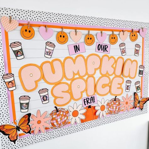 Fall Bulletin Board Ideas Made Easy With This Gratitude Activity! — Fall Office Bulletin Board Ideas, Diy Fall Bulletin Board, Classroom Seasonal Decor, Student Bulletin Board, Preschool Class Themes, Halloween School Bulletin Board Ideas, Fall Inspiration Bulletin Boards, Cute Fall Bulletin Board Ideas, Fall Bulletin Boards For Elementary Easy