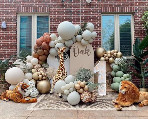 THE EVENT COLLECTIVE ✖️ on Instagram: “A wild ONE 🐆🦒🌿🤎 by @buffaloballoonco . . . #theeventcollectivex #events #eventinspiration #eventinspo #inspo #eventstyle #eventplanner…” Wild One Birthday Party Backdrop, Safari Theme Backdrop Ideas, Wild One Birthday Backdrop, Safari Backdrop Jungle Theme, Safari First Birthday Party Boy, Wild One First Birthday Boys, Floral Backdrop Decor, Safari Birthday Backdrop, Wild One Backdrop