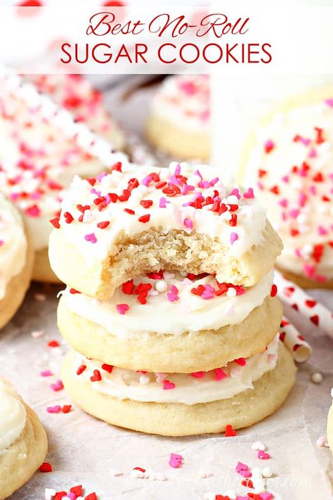 Bakery Style Sugar Cookies, Rolled Sugar Cookie Recipe, Roll Out Sugar Cookies, Making Sugar Cookies, Soft Sugar Cookie Recipe, Cream Cheese Sugar Cookies, Sugar Cookie Recipe Easy, Sweet Treats Desserts, Rolled Sugar Cookies