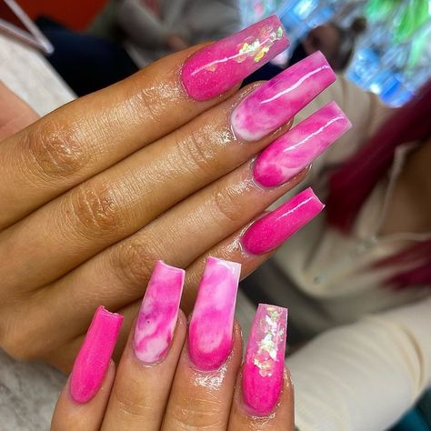 pink marble ballerina acrylic nails Hot Pink Holiday Nails, Multi Pink Nails, Chrome Pink Nails Designs, Hot Pink Nails With Design Summer, Hot Pink Nail Ideas Summer, Hot Pink Marble Nails, Hot Pink Nail Designs, Nail Designs Hot Pink, Pink Concert