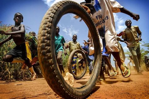 Happiness (Honorable Mention In People And Portrait Category) National Geographic Photographers, Red Houses, International Photography Awards, Wildlife Pictures, African Children, Photo Awards, Children Playing, Photo Competition, Photography Contests