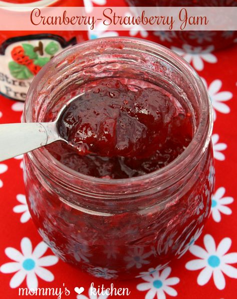 Freezer Jams, Strawberry Christmas, Aka Christmas, Texas Kitchen, Cranberry Jam, Apple Christmas, Christmas Jam, Freezer Food, Canning Ideas