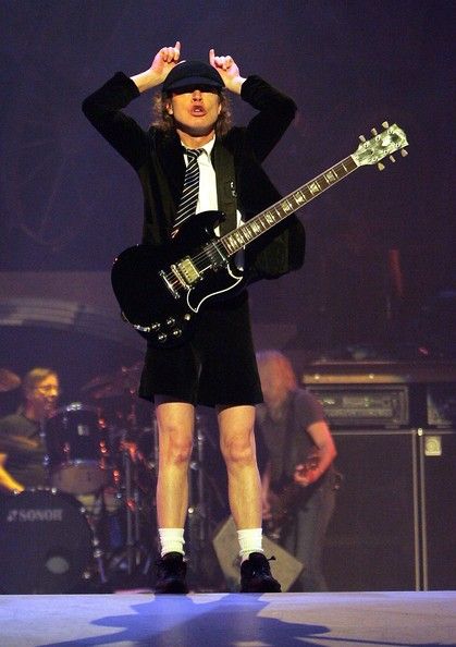 Acdc Angus Young, Acdc Angus, Bon Scott, Brian Johnson, Highway To Hell, Angus Young, Musica Rock, Rock And Roll Bands, Rock Guitar