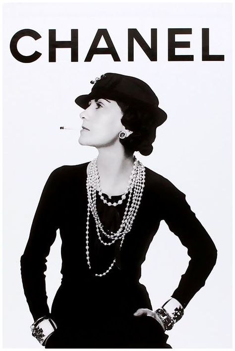 Chanel Art Print, Chanel Poster, Chanel Art, Moda Chanel, Monsieur Madame, Vogue Covers, Chanel Paris, Classy And Fabulous, Luxury Gifts