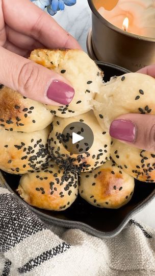 411K views · 5.5K reactions | 2 Ingredient Bagel Bites | 2 Ingredient Bagel Bites | By Food Dolls | These two ingredient bagel bites are so easy to make. And the dough is only two ingredients. Some all-purpose flour and some Greek yogurt. You're going to mix this together and you're going to form a ball. And no needing for this recipe. Just add some flour and then you're going to slice them into some smaller pieces. And then you're going to add some borsen bites and you're going to place it in the center. Roll them on up and then add them to your skillet. And then just brush it with some egg wash and some black sesame seeds. And then you're going to pop it in the oven until they're nice and golden and you guys it's so good. So fluffy and the perfect little snack. Yes. Bagel Bites Recipe, Food Dolls, Bagel Bites, Two Ingredient, Snack Bites, Homemade Bagels, Food Receipt, Gf Bread, Black Sesame Seeds