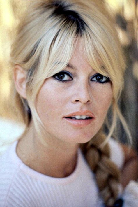 Brigitte Bardot Bardot Bangs, Bardot Hair, Growing Out Bangs, Bridget Bardot, Blond Balayage, Brigitte Bardot, Hair Envy, 인물 사진, Grow Out