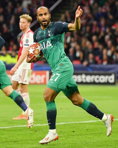 Lucas Moura, Tottenham Hotspur Players, Hd Dark Wallpapers, Tottenham Hotspur Fc, Soccer News, Champions League Final, North London, Tottenham Hotspur, The Team