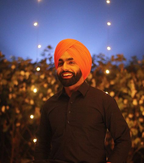 Ammy Virk ( ਐਮੀ ਵਿਰਕ ) on Instagram: “❤️” Miss You Friend, Amazing Dp, Ammy Virk, Blur Photography, Punjabi Couple, Canada Photography, Love Wallpapers Romantic, Movie Pic, Cute Love Wallpapers