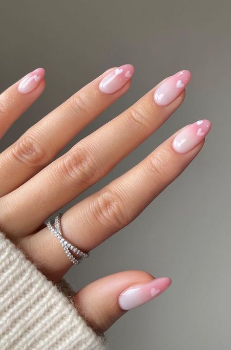 Classy Chic Nails, Hello Nails, Simple Gel Nails, Cute Gel Nails, Soft Nails, White Nail, Short Acrylic Nails Designs, Elegant Nails, Heart Nails