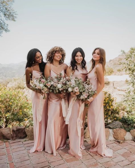 Pink Bridal Party, Light Pink Bridesmaids, Rose Gold Bridesmaid Dress, Peach Bridesmaid, Fall Wedding Bridesmaids, Mumu Wedding, Spaghetti Strap Bridesmaids Dresses, Blush Pink Bridesmaids, Rose Gold Bridesmaid