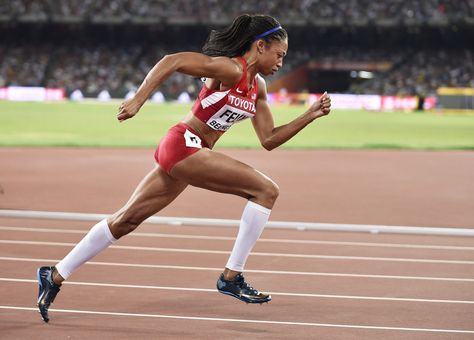 Allyson Felix goes into record books with 400-meter victory at world… Track Pics, Olympic Track And Field, Katie White, Athletics Track, Track Runners, Track Pictures, Allyson Felix, Leg Press Machine, Track Team