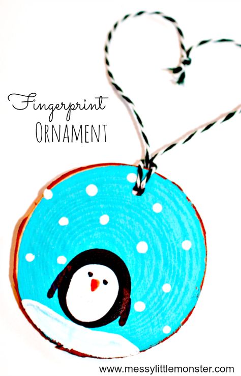 Fingerprint Penguin, Fingerprint Ornament, Diy For Toddlers, Kids Make Christmas Ornaments, Penguin Diy, Wood Slice Christmas Ornaments, Easy Kids Christmas, Christmas Ornament Diy, Wood Slice Christmas