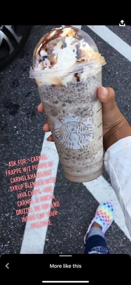 Cookies And Cream Starbucks, Starbucks Valentines Drinks, Starbucks Cookies, Caramel Frappe, Starbucks Secret Menu Recipes, Starbucks Drinks Diy, Frappe Recipe, Secret Starbucks Recipes, Coffee Recipes Starbucks