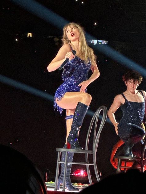 Taylor Swift Vigilante, Mama Swift, Navy Blue Bodysuit, Eras Outfits, Hey Siri, Swift Concert, Taylors Version, All About Taylor Swift, Taylor Swift Outfits