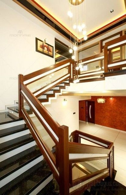 Railing Design Stairs, Staircase Design Wooden, Wooden Staircase Railing, Unique Staircase, Wooden Staircase Design, Case Minecraft, Interior Stair Railing, Staircase Interior Design, Staircase Designs