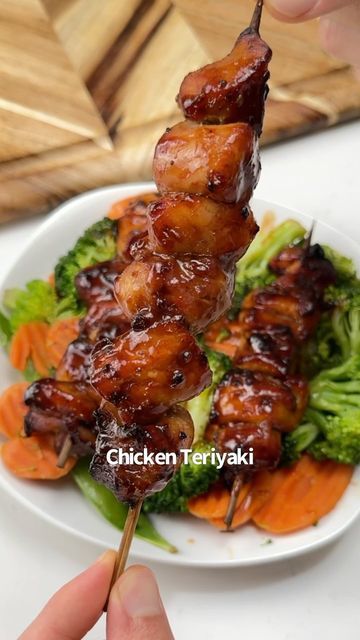 Chicken Thighs Boneless Skinless, Teriyaki Skewers, Stir Fry Veggies, Teriyaki Chicken Skewers, Steamed Veggies, Ginger Powder, Chicken Teriyaki, Air Fryer Dinner Recipes, Veggie Stir Fry