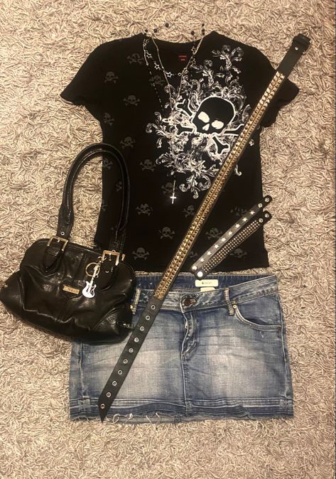 Affliction Style Girl, 2000s Fashion Inspiration, Mcbling Fashion, Trashy Outfits, 2000s Outfit, Outfits 2000s, Affliction Style, Wardrobe Outfits, Swaggy Outfits