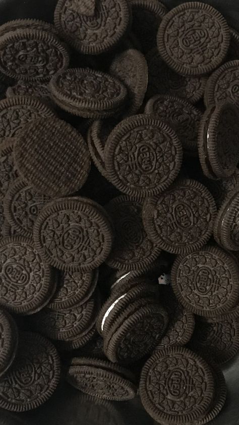 Oreo Wallpaper, Amoled Wallpapers, Chocolate Color, Colorful Wallpaper, Girl Dresses, Oreo, Iphone Wallpaper, Ice Cream, Angel