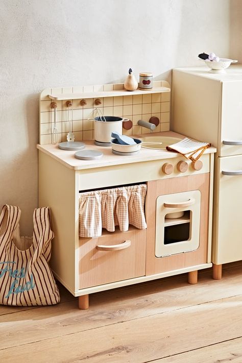 Toy Kitchen Food, Zara Home Kids, Wooden Toys Design, Childrens Kitchens, Real Kitchen, Mud Kitchen, Mini Kitchen, Toy Kitchen, Wooden Stools