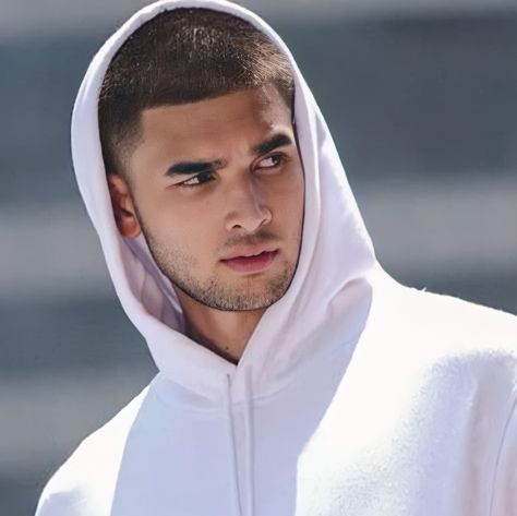 Kobe Paras, Large Mens Fashion, Nba Pictures, Anime Hair, Cartoon Wallpaper, Korean Actors, Beautiful People, Nba, Avatar