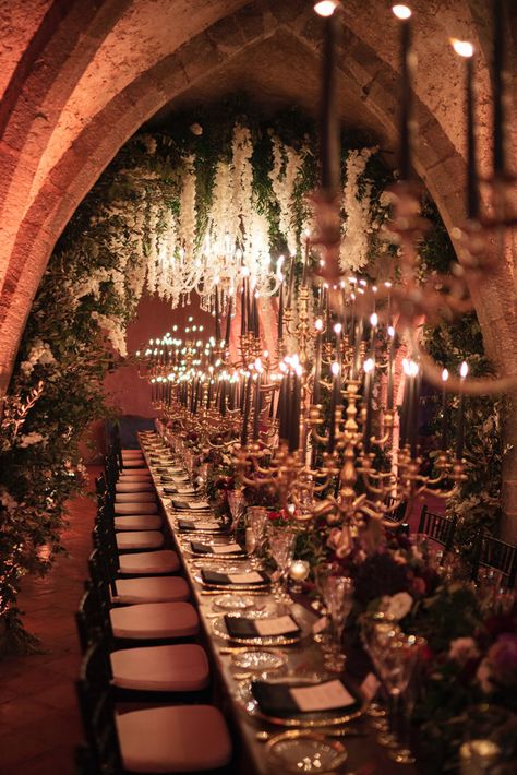 Unforgettable Wedding at Villa Cimbrone - Italian Wedding Designer Dark And Dreamy Wedding, Vintage Wedding Aesthetic Flowers, Tuscan Themed Party Decorations, Italian Romance Wedding, Gothic Italian Wedding, Winter Italian Wedding, Vintage Italian Wedding Decor, Wedding Venue Italy, Luxury Italian Wedding