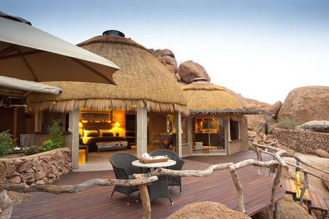 African Lodges, Villa Ideas, Lodge Design, African House, African Interior, Rustic Luxe, Eco Lodge, Luxury Safari, Camping Set