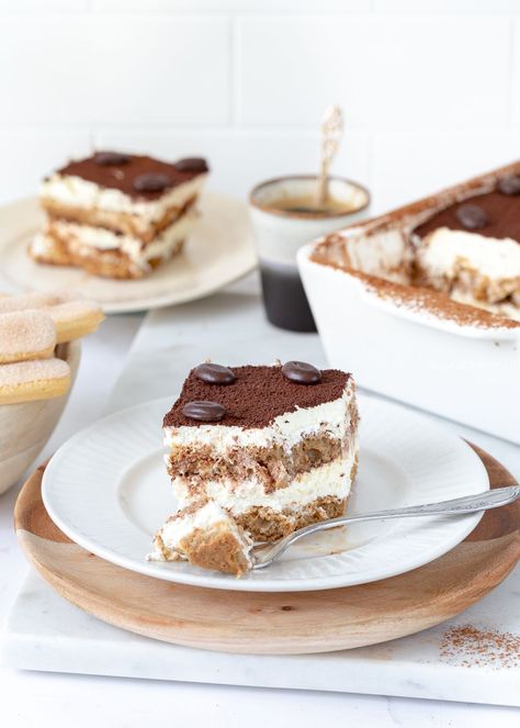 Classic Tiramisu Recipe, Tiramisu Recept, Popular Desserts Recipes, Tiramisu Recipe, Lime Pie, Most Popular Recipes, Italian Desserts, Batch Cooking, Cannoli