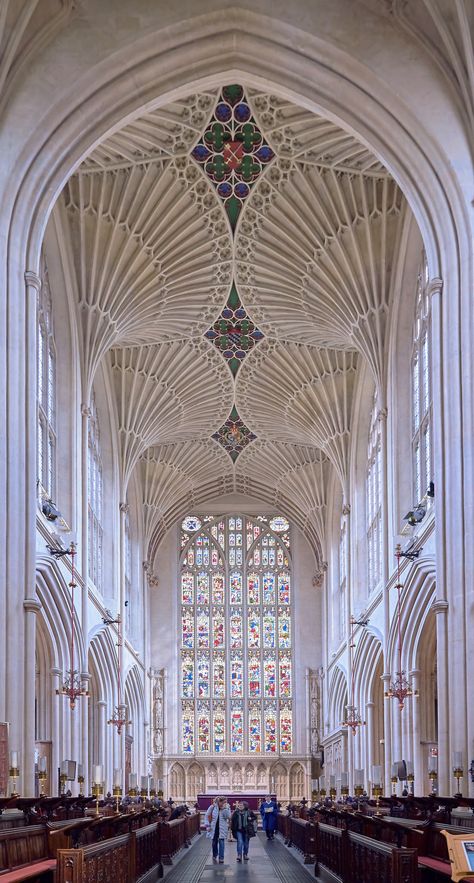 Bath Abbey England, Bath Architecture England, Gothic Architecture Interior, Uk Architecture, England Architecture, Cathedral Interior, Bath Abbey, German Police, Somerset England