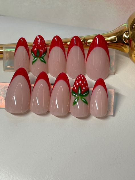 Fruit Nails Simple, Strawberry Themed Nails, Grunge Nails Acrylic 90s, Strawberry Acrylic Nails, Strawberry Nails Acrylic, Strawberry Nails Designs, Pink Strawberry Nails, Strawberry Makeup Look, Strawberry Shortcake Nails