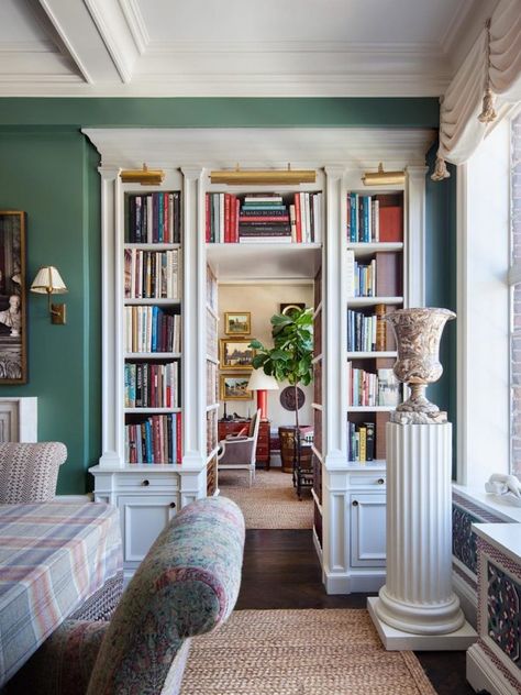 120+ of My Favorite Interior Design Books + Gardens! - Laurel Home Hampton Interior, Plum Walls, Traditional Decorating, Hamptons New York, Hangzhou China, Alexa Hampton, Interior Design Books, Manhattan Apartment, Project Portfolio