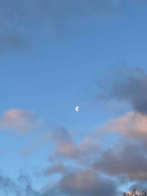 Moon In The Daytime, Day Moon Aesthetic, Daytime Moon, Clouds Aesthetic, Aesthetic Photography Nature, Day And Time, Photography Nature, Aesthetic Photography, Nature Photos