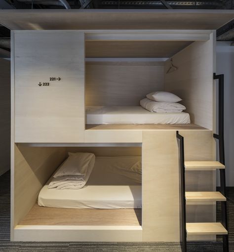 Gallery of UNPLAN Kagurazaka / Aida Atelier - 4 Capsule Room, Modern Dorm Room, Hostel Design, Sleep Box, Bunk Bed Rooms, Hostels Design, Sleeping Pods, Modern Bunk Beds, Hostel Room