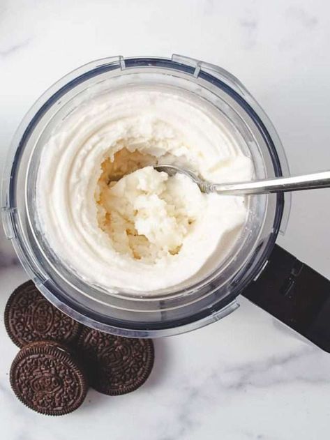 Ninja Creami Vanilla Ice Cream, Oreo Cookie Recipes, Cookie Deserts, Vanilla Ice Cream Recipe, Ice Cream Mixture, Ninja Creami, Ice Cream Recipe, Ice Cream Machine, Mint Chocolate Chips