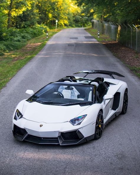 Lamborghini Aventador Roadster painted in Bianco Isis w/ a Full Novitec Torado body kit and Novitec exhaust Photo taken by: @dtab3 on Instagram Lamborghini Aventador White, Aventador Roadster, Lamborghini Aventador Roadster, White Lamborghini, Lamborghini Aventador Lp700 4, Aventador Lamborghini, Cool Truck Accessories, Lamborghini Centenario, Car Organization