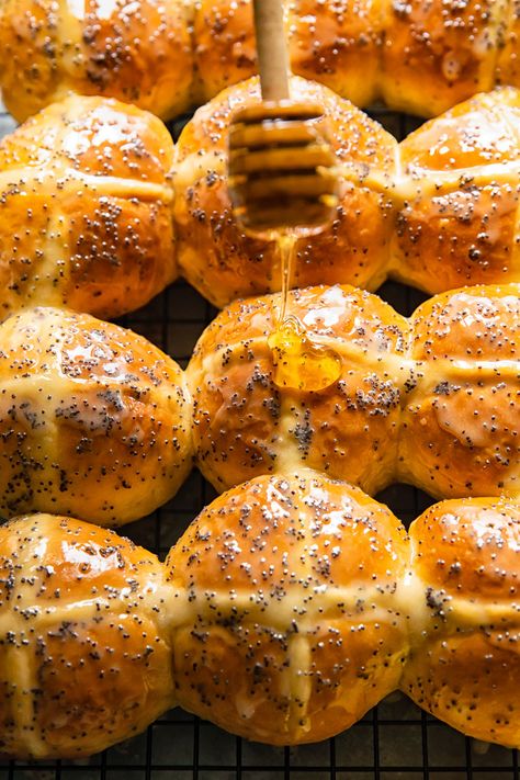 Lemon Poppyseed Hot Cross Buns Vatrushka Recipe, Easy Hot Cross Buns Recipe, Easy Hot Cross Buns, Hot Cross Buns Recipe Easy, Flavored Cream Cheeses, Cross Buns Recipe, Heritage Recipes, Sticky Buns Recipes, Hot Cross Buns Recipe