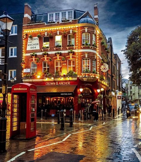 Covent Garden ❤ London  Congrats @zax66  Use #map_of_europe #Unitedkingdom Convent Garden, Covent Garden London, Asian Garden, London Pubs, London Pictures, Traveling Abroad, St Pancras, Visiting England, British Countryside