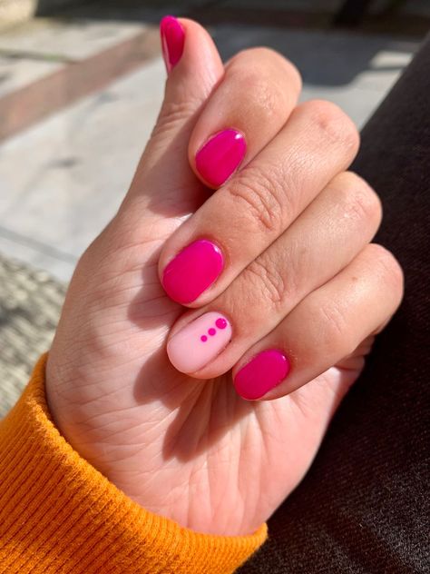 Pink Gellac Sapphire pink 343blushed pink rubberbase cover Cute Shalac Nails, Pink Nail Manicure, Pink Nails Dots, Nails Inspiration Hot Pink, Summer Biab Nails Short, Pink Shellac Nails Designs, Short Gel Nails Summer Pink, Nails Dots Designs, Hot Pink Shellac Nails