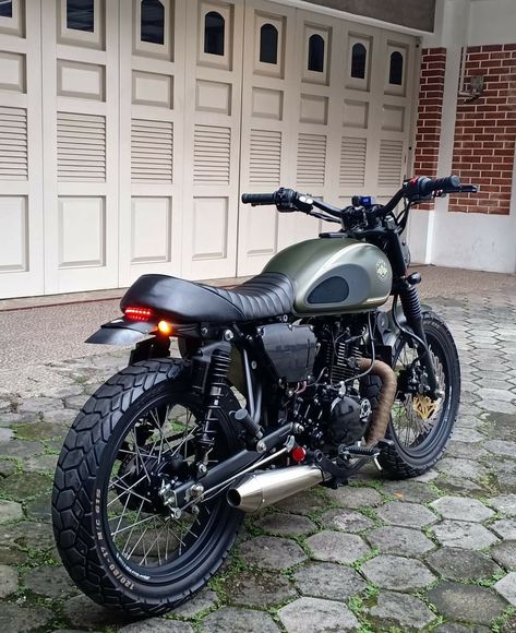 Cafe Racer Bikes Vintage, Cb550 Cafe Racer, Kawasaki Cafe Racer, Old School Motorcycles, Custom Bikes Cafe Racers, Brat Bike, Мотоциклы Cafe Racers, Motorcross Bike, Cafe Racing