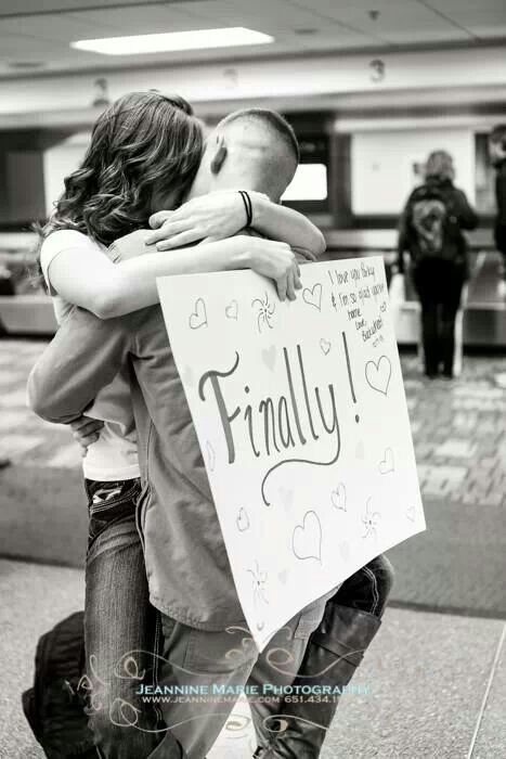 Military homecoming. We waited 234 days for this moment. I love my Marine. <3 Cute Airport Signs For Boyfriend, Military Couple Pictures, Airport Welcome Signs, Love My Marine, Military Boyfriend, Homecoming Signs, Military Couple, Deployment Homecoming, Welcome Back Home