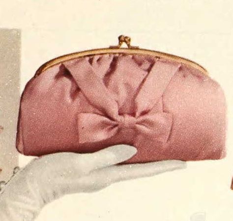 1960s Handbags, 1960s Purse, 60s Accessories, 60s Purse, Style Names, Purse Trends, Bow Clutch, Vinyl Bag, Fashion 1960s