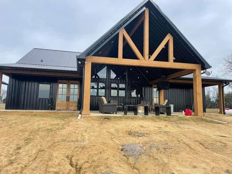 Another Unique Black Barndominium Under... - The Luxury Homes | Facebook Black Pole Barn House, House Plans Barndominium, Metal Building House Plans, Steel Building Homes, Black Barndominium, Black Houses, Barn House Design, Barn Style House Plans, Barndominium Ideas Interiors