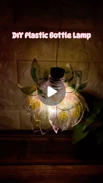 Plastic Bottle Lamp, Plastic Pop, Diy Plastic Bottle, Lamp Ideas, Best Out Of Waste, Bottle Lamp, Instagram Diy, Recycled Art, Pop Bottles