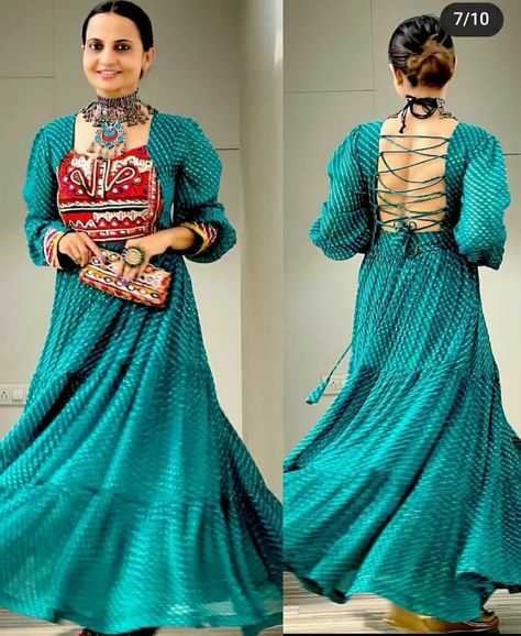 Navratri Outfits Traditional Kurti, Badhni Design Kurti, Navratri Dress Kurti, Modern Navratri Outfits, Navratri Kurti Designs, Garba Dress, Navratri Dress, Traditional Dresses Designs, Designer Kurti Patterns