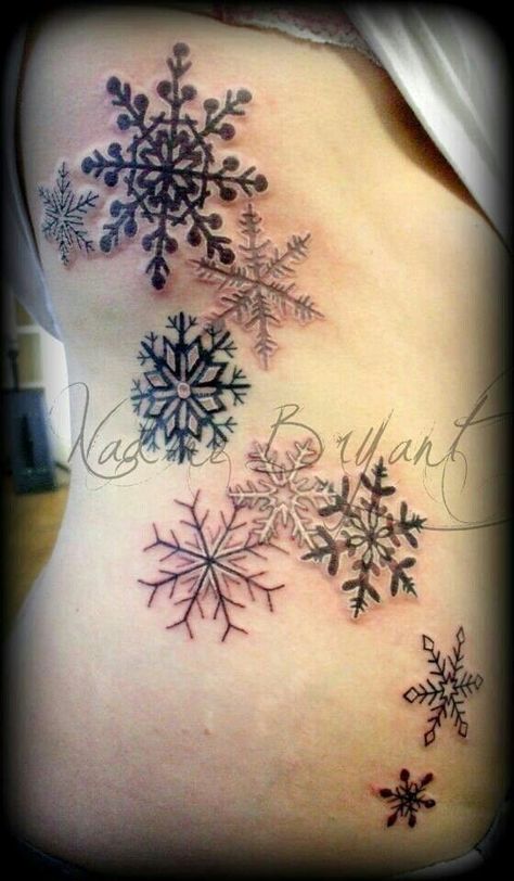 110 White Snowflake Tattoo Designs With Meanings (2021) Icy Winter Ideas Blue Snowflake Tattoo, Skiing Tattoo, Snowflake Tattoo, Winter Tattoo, Snow Tattoo, Tattoo Pics, Snow Flake Tattoo, Pin Up Girl Tattoo, Awesome Tattoo